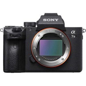 برسی دوربین بدون آینه سونیSony Alpha a7 III Mirrorless Digital camera